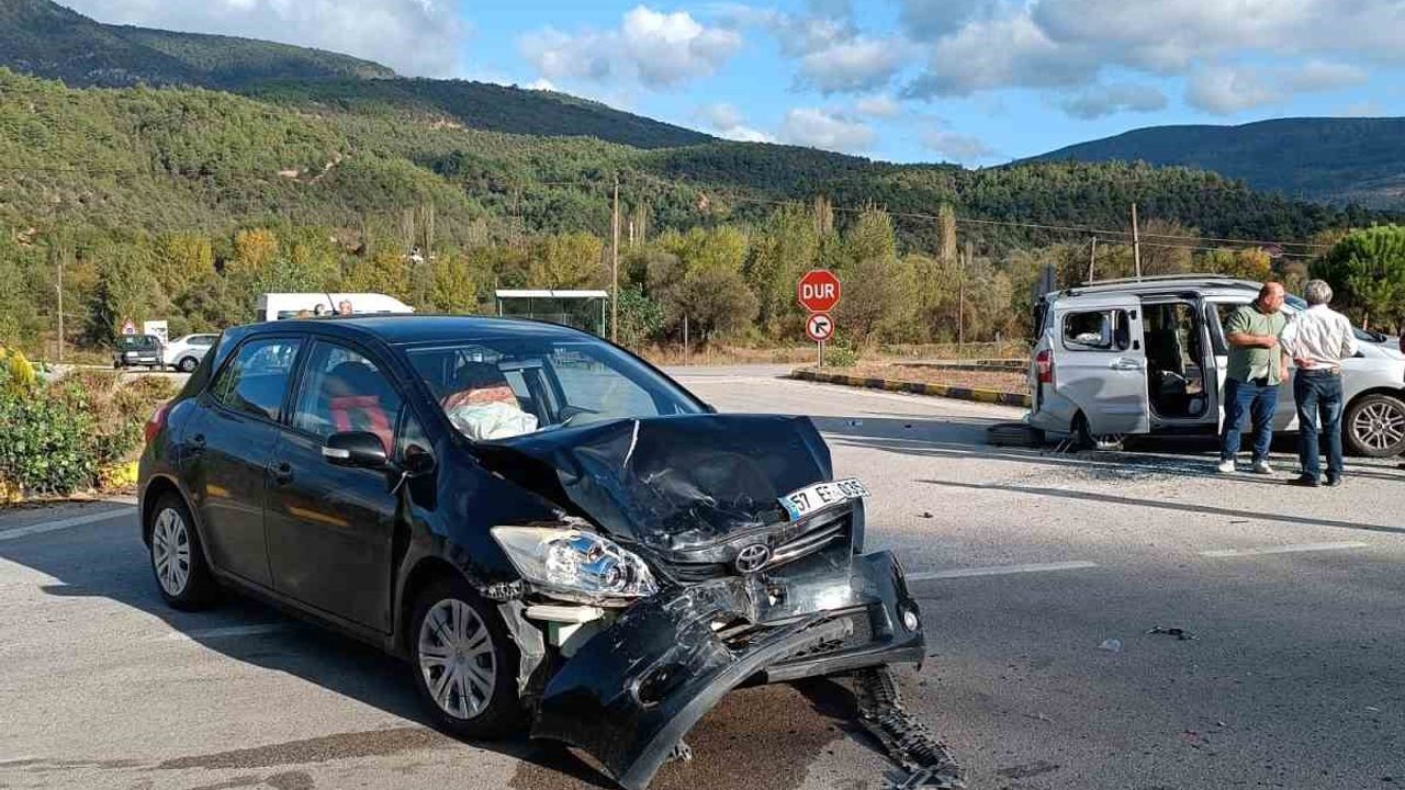 Karabük’te iki ayrı trafik kazası: 6 yaralı