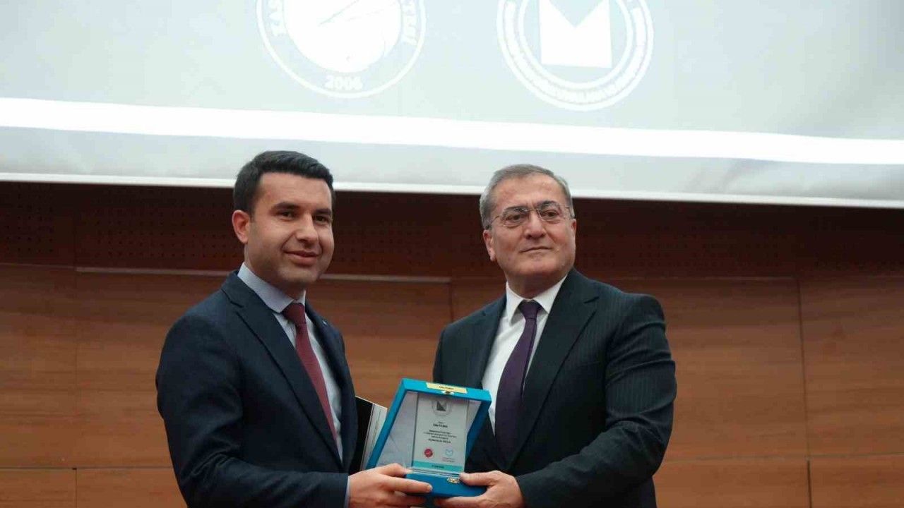 Kastamonu Üniversitesi’nde ilahiyat tezleri ödüllendirildi