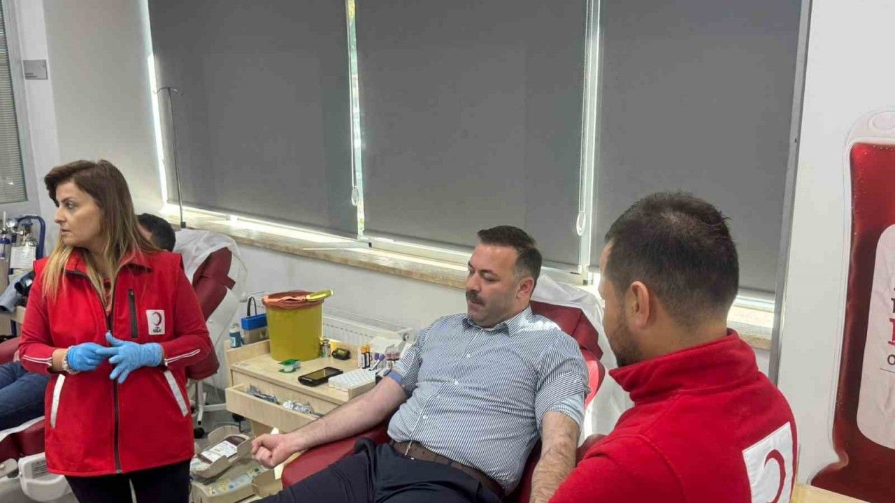 AK Parti Teşkilatı kan bağışında bulunarak hayat kurtardı