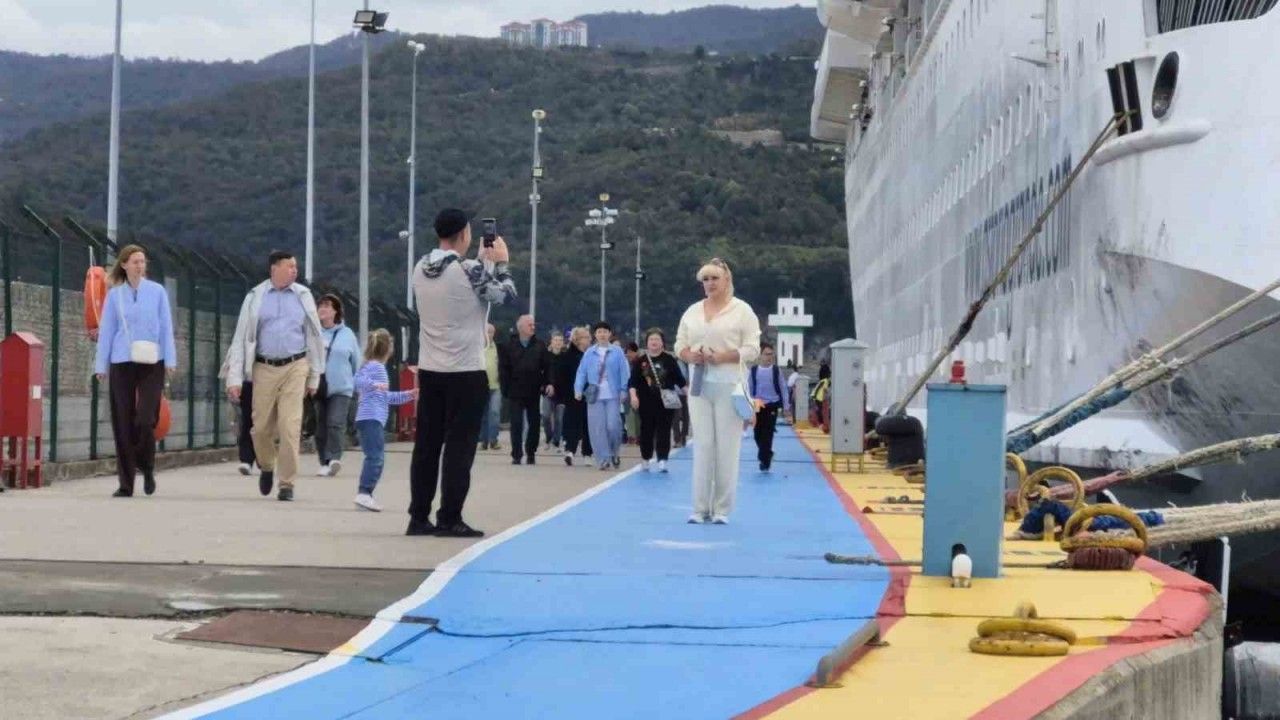 Amasra’ya 38 Ayda 111 Bin Rus Turist Geldi