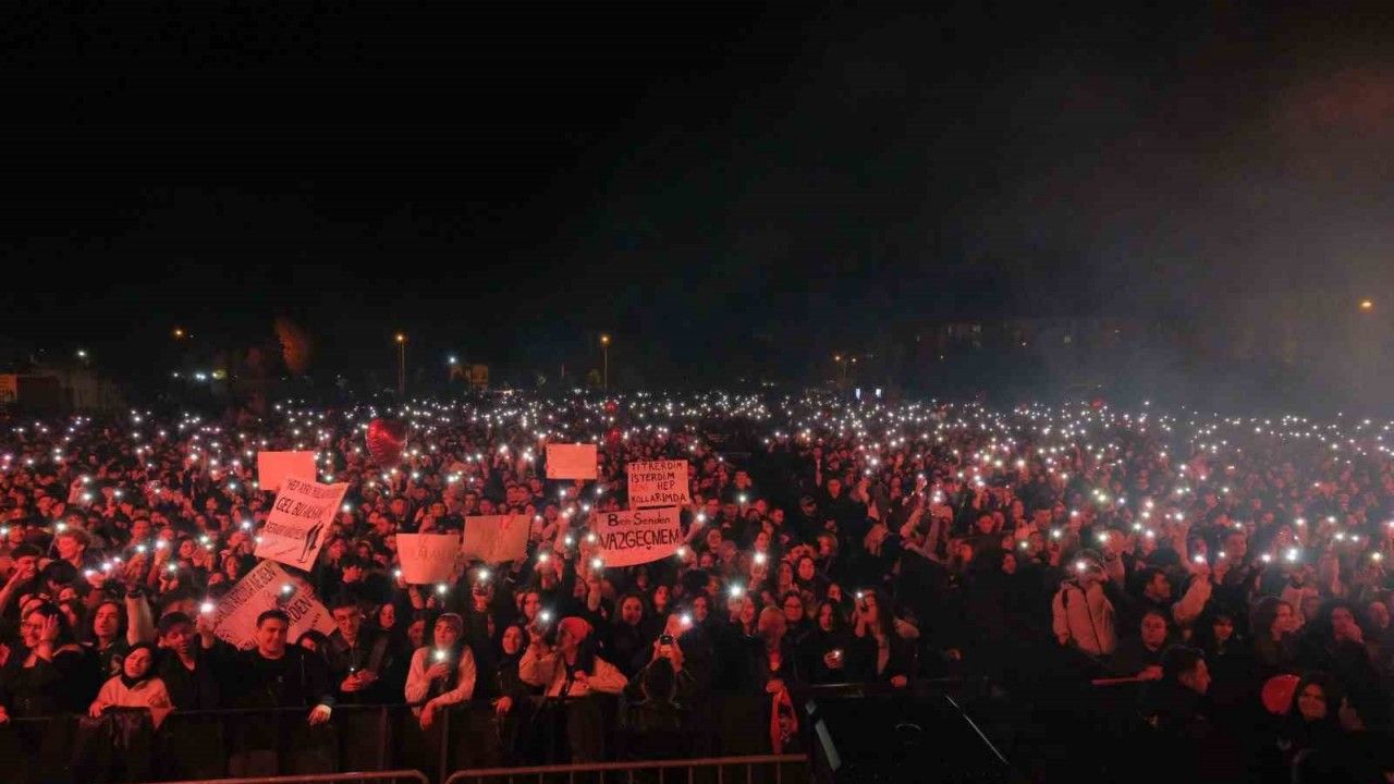 Bolu’da Cumhuriyet Bayramı Manga Şarkılarıyla Renklendi