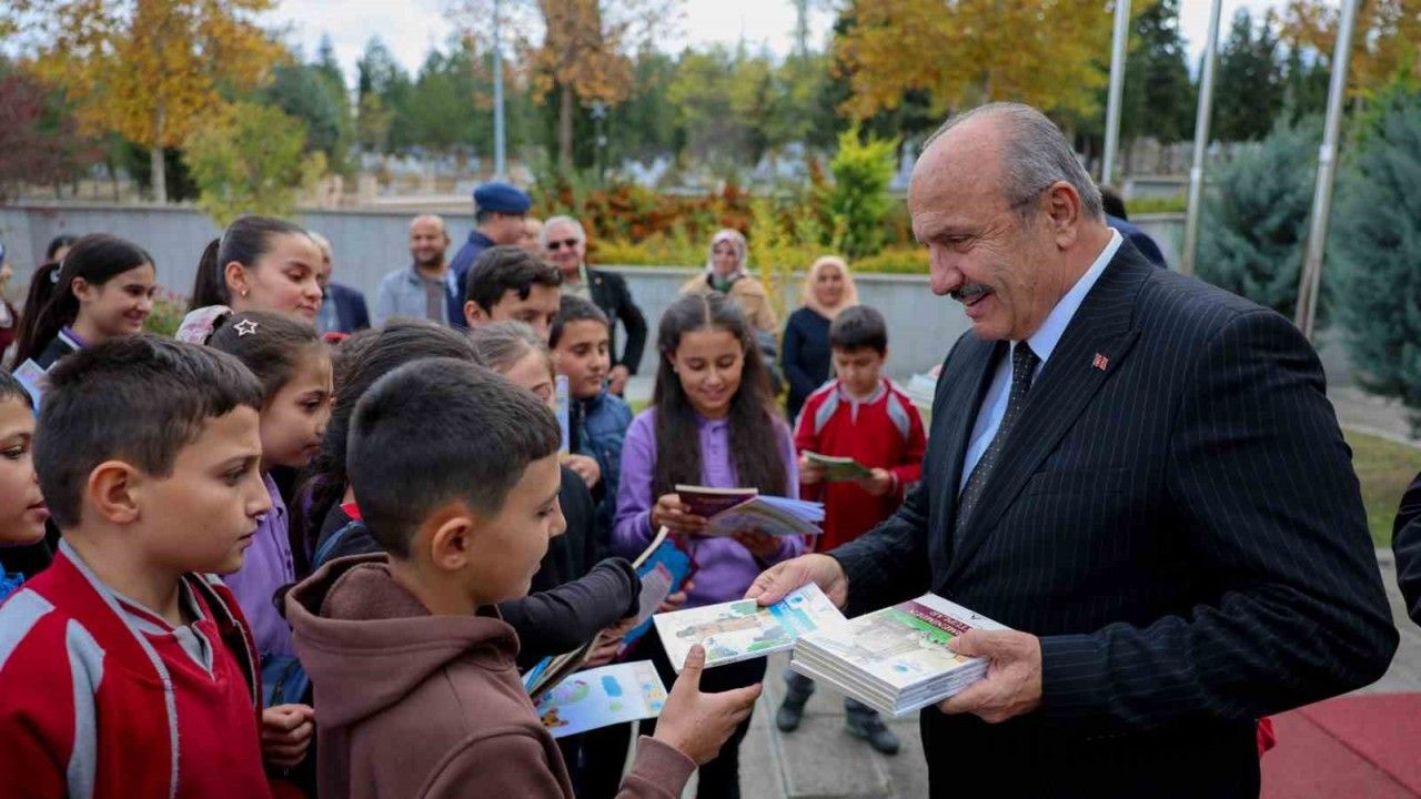 Taşköprü Belediyesi’nin geleneksel hale getirdiği ‘Çocuk Kitapları Günleri’ devam ediyor