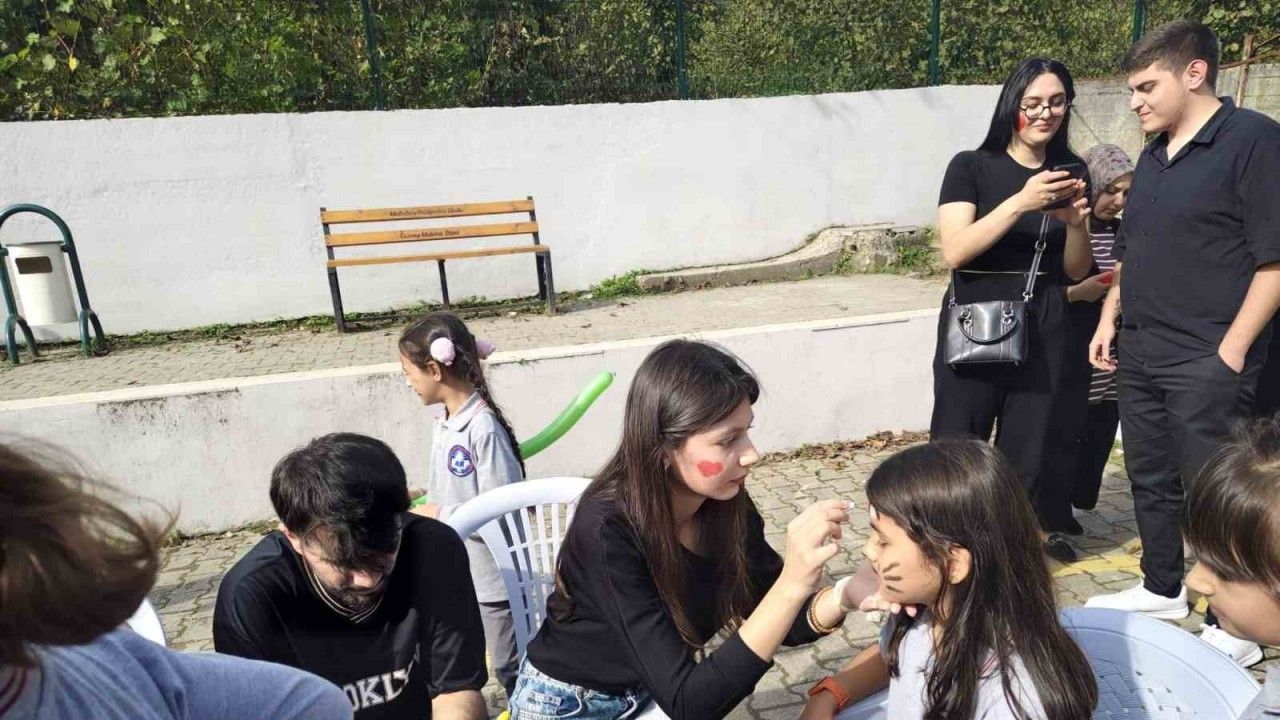 Veliler geleneksel oyunlarla yeniden çocuk oldu