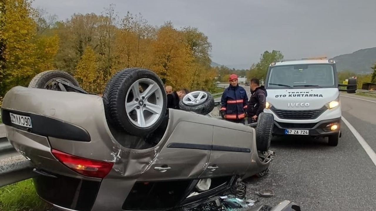 Yağışlı hava kazaya neden oldu 2 yaralı