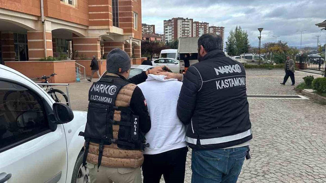 Yatağında altındaki uyuşturucuyla yakalanan sanık tahliye edildi