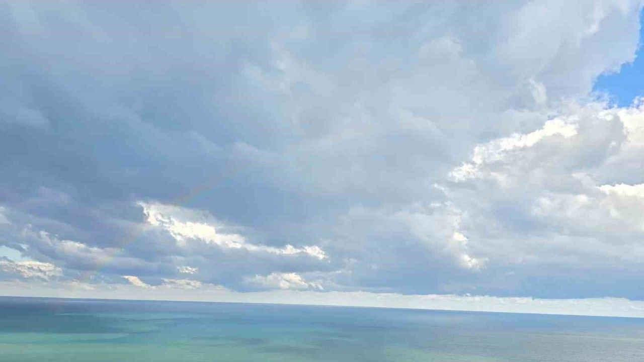 Zonguldak’ta gök kuşağı ile hortumlar ortaya çıktı