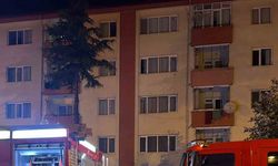 Bolu’da 5 katlı apartmanda yangın paniği