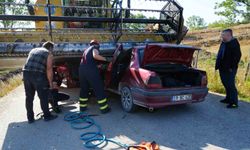 Kastamonu’da otomobil biçerdöverin altında kaldı
