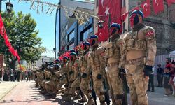 30 Ağustos Zafer Bayramında komandolar boy gösterdi