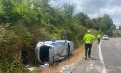 Bartın’da yoldan çıkan otomobil devrildi: 3 yaralı
