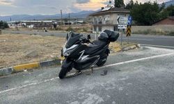 D100’da otomobil ile çarpışan motosiklet sürücüsü yaralandı