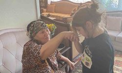 Miniklerden engelli ve yaşlılara anlamlı ziyaret
