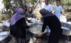 Geleneksel Hacet Bayramı’nda dağıtılan yemek için 150 kilo pirinç ve 200 kilo et kullanıldı