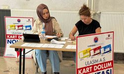 Karabük Belediyesi, öğrenciler için kampüs ve yurtlarda ulaşım stantları kurdu