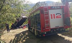 Zonguldak’ta Freni Patlayan Kamyon Şarampole Devrildi