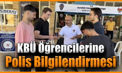 Karabük’te polisler üniversite öğrencilerini bilgilendiriyor