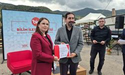 BARÜ’nün bilim kafe etkinliğinde ahşap gemiciliğin tarihçesi anlatıldı