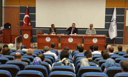Rektör Kırışık: "Akademisyenlik bilgi aktarmanın ötesinde bir sorumluluktur"