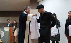 KBÜ’de tıp fakültesi öğrencileri beyaz önlük heyecanı yaşadı