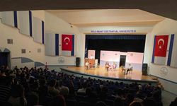 Tiyatro günlerinde salon doldu taştı