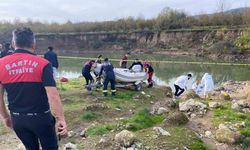 Vatandaşlar ırmakta korkunç manzarayla karşılaştı