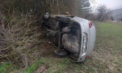 Bolu'da takla atan otomobil metrelerce sürüklendi