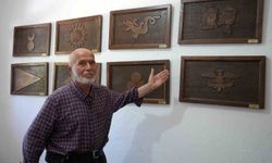 Emekli polis, ahşap hat sanatıyla evini adeta müzeye çevirdi