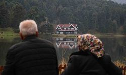 Gölcük Tabiat Parkı'nda kartpostallık manzara