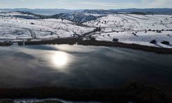 Kar ve güneş kartpostallık görüntüler oluşturdu