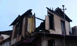 Gece yanan yarihi konaktaki hasar sabah ortaya çıktı