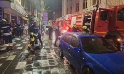 Bolu'da gece saatlerinde korkutan yangın: 2 kişi dumandan etkilendi