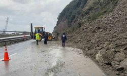 Ereğli’de heyelan nedeniyle yol kapandı