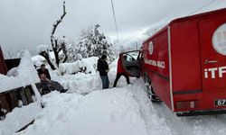 Kardan kapanan yolda diyaliz hastasının imdadına yetiştiler