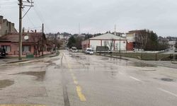 Bolu’da sabah yağmuru kenti sessizliğe bürüdü