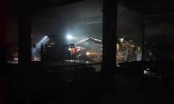 Sahur Vakti Alevler Yükseldi: Çaycuma’da Tekstil Fabrikası Yandı