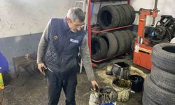 Sanayinin minik ustası: Şıkkıdı motorları inceliyor