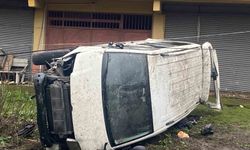 Zonguldak'ta minibüs devrildi, 4 yaralı