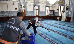 Camilerde Ramazan temizliği çalışmaları aralıksız sürüyor
