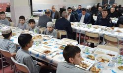 Vatandaşlar Kur’an kursu iftarında bir araya geldi