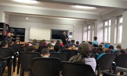 Muhtar Rahmi Yapar, öğrencilere muhtarlığın görevlerini anlattı