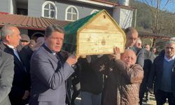 Eski Bakan Tunç, öğretmenine son görevini yaptı