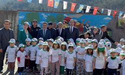 Ormancılık Haftası’nda miniklerin gözdesi itfaiye aracı oldu