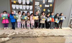 El emeği atkı ve bereler konteyner kentte dağıtıldı