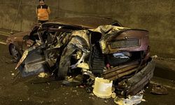 Tünelde Tırla Çarpışan Otomobil Hurdaya Döndü: Yaralılar Var!