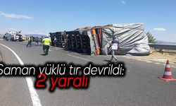 Saman yüklü tır devrildi: 2 yaralı