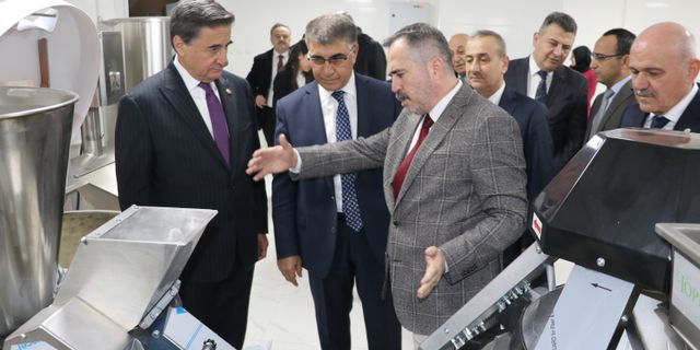 Meslek Liselilerin Günde 5 Bin Ekmek Üreteceği Entegre Fırın Açıldı