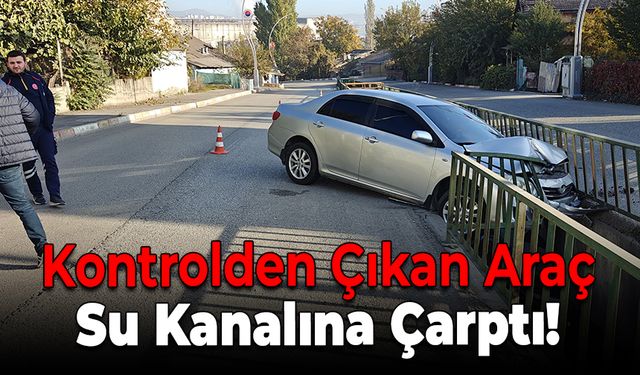 Karabük'te Otomobil Su Kanalına Çarptı!