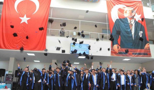 Nuran-Celal Gülşen MTAL’de mezuniyet coşkusu