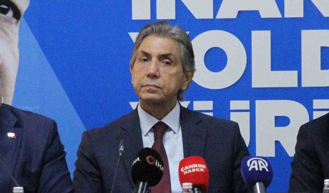Demir: “AK Parti Hizmet, CHP Hezimet Belediyeciliği Yapıyor”