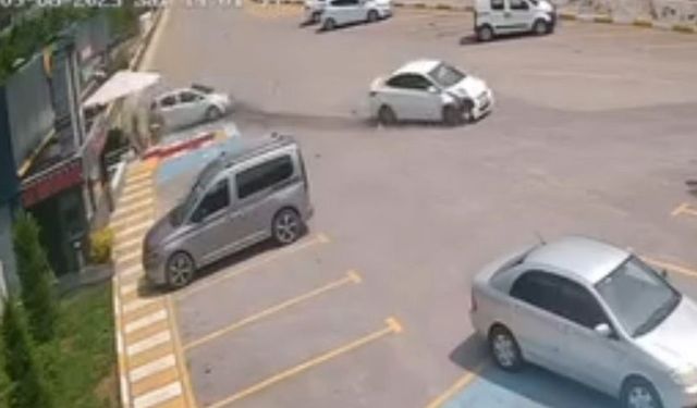 Bolu Dağı’nda otomobil, işletme otoparkına daldı